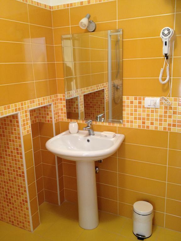 Hotel Residence Thalassa Reggio Calabria Habitación foto