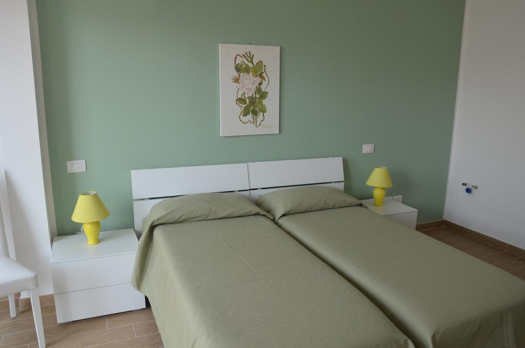 Hotel Residence Thalassa Reggio Calabria Habitación foto
